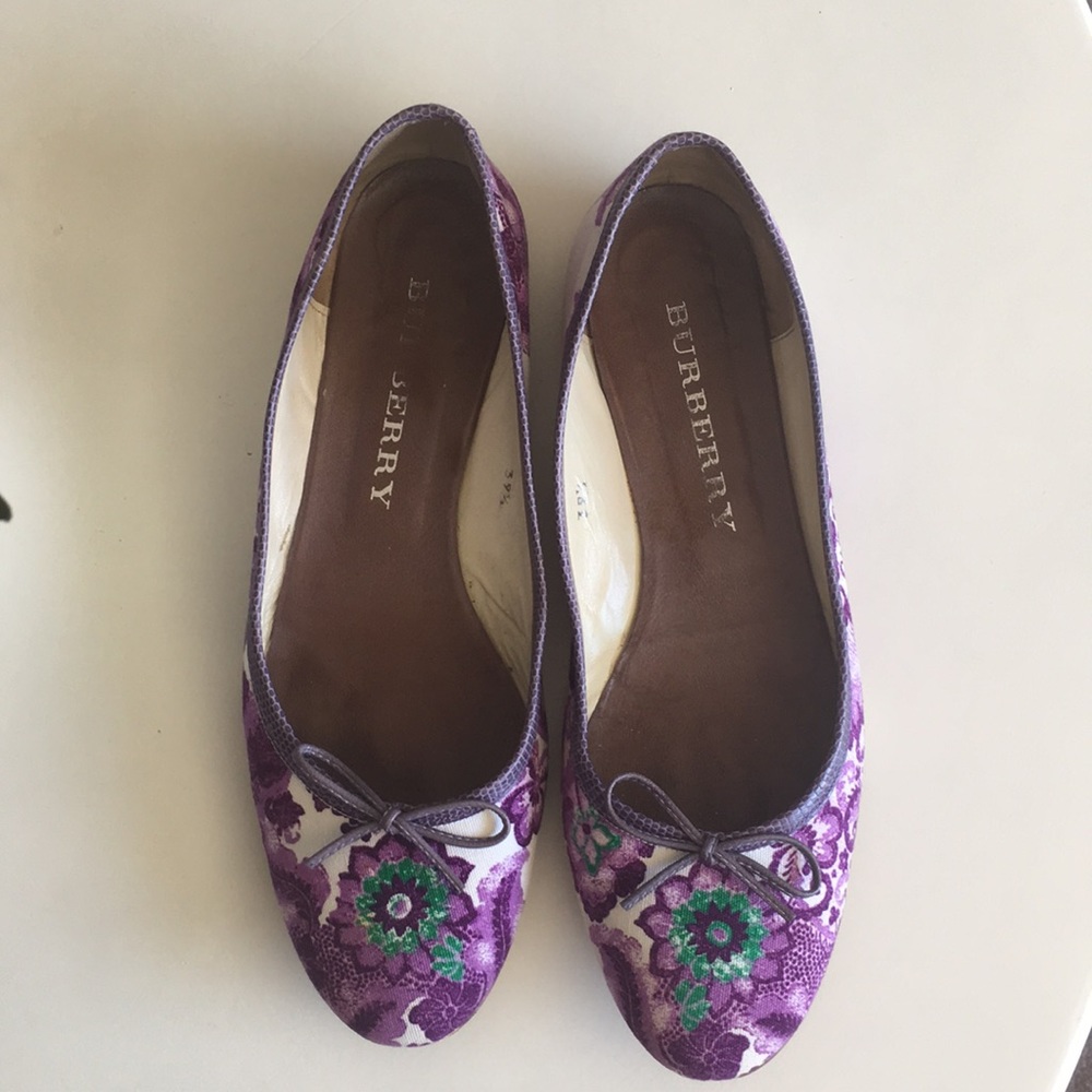 Burberry flats